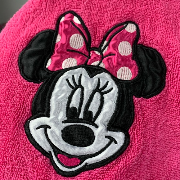 Minnie Mouse Pink Beach Towel Disney - Picture 2 of 2